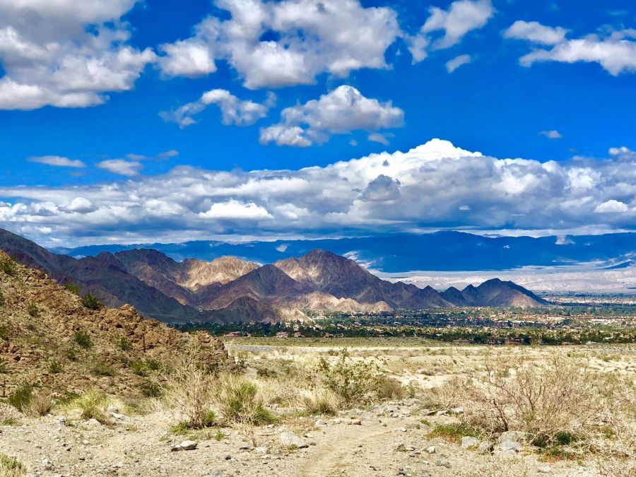 Top 5 Hikes in La Quinta Featured Image